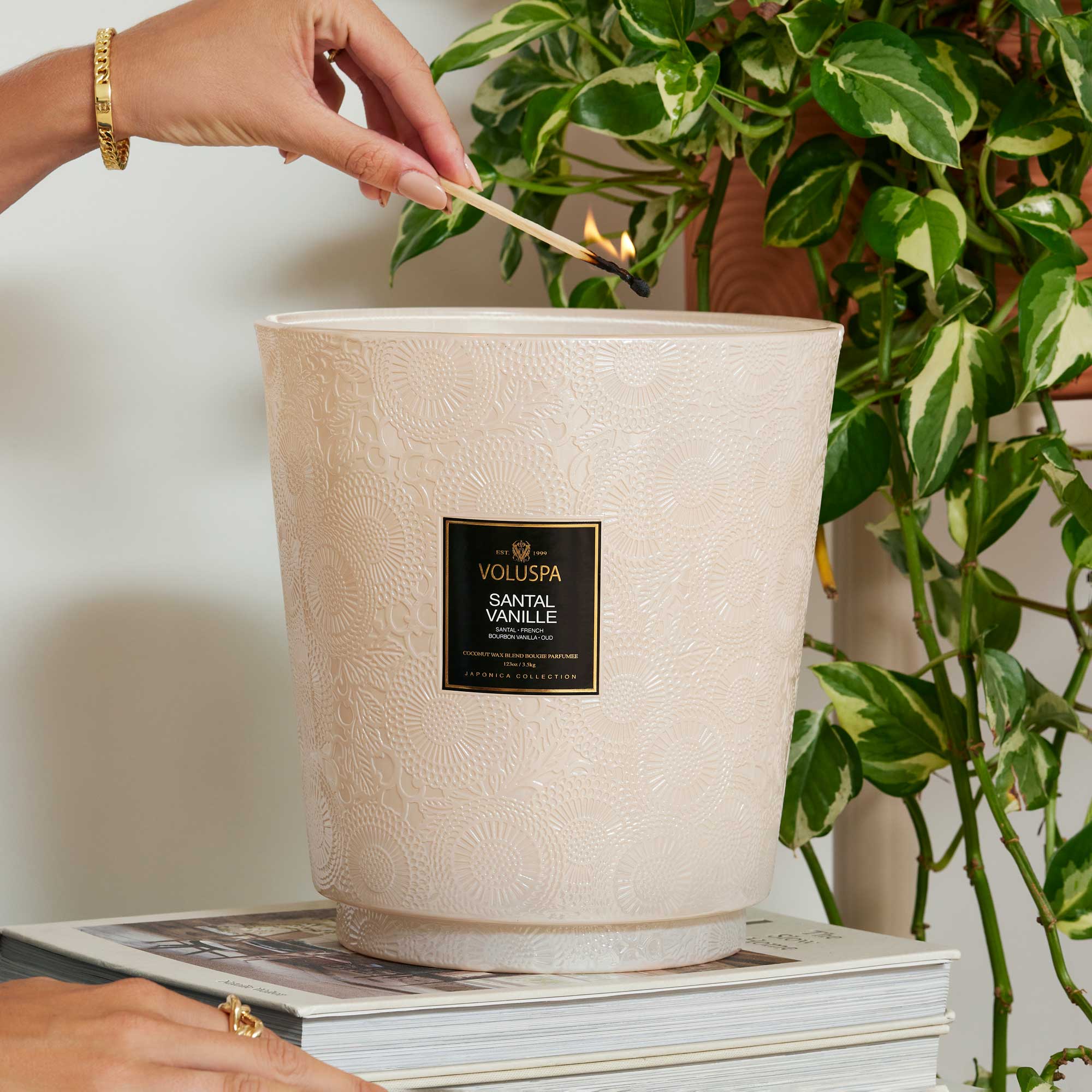 Santal Vanille - 5 Wick Hearth Candle - Image 2